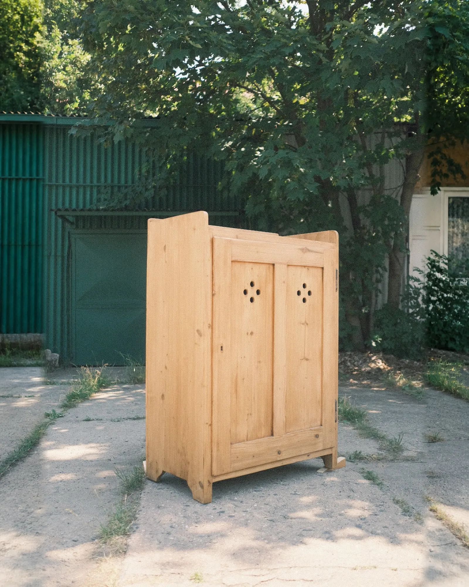 Potravinka jednodveřová, stará · fotka 4 z 8