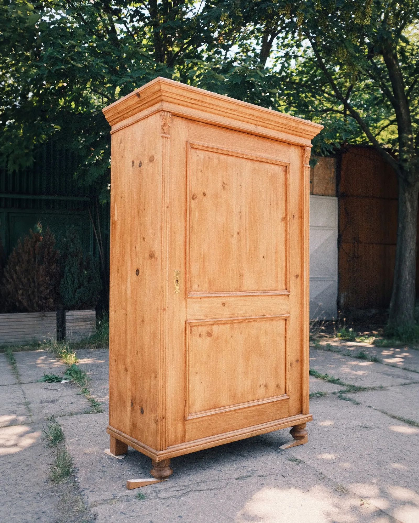 Skříň jednodveřová, stará · fotka 4 z 4
