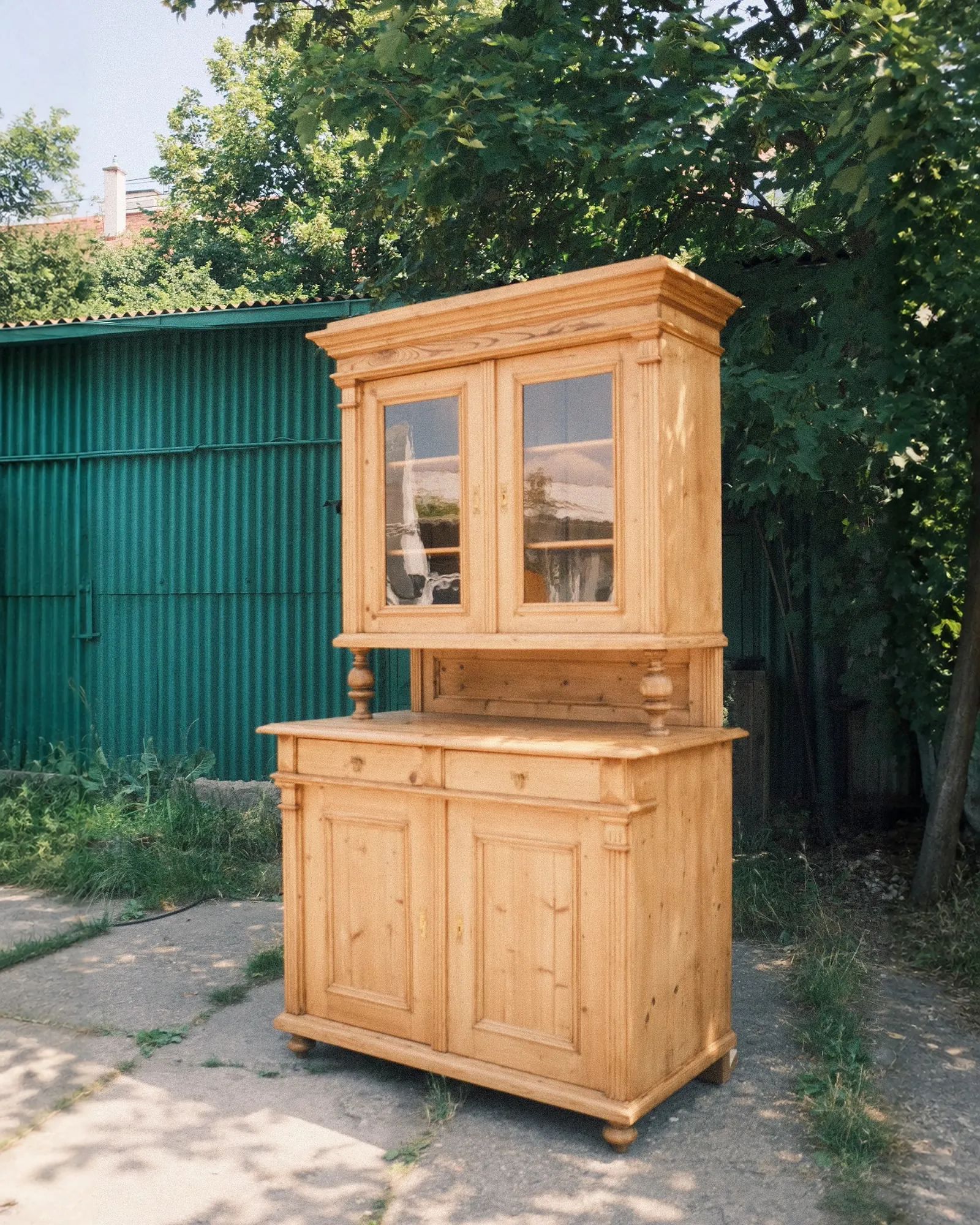 Kredenc sloup · fotka 11 z 11