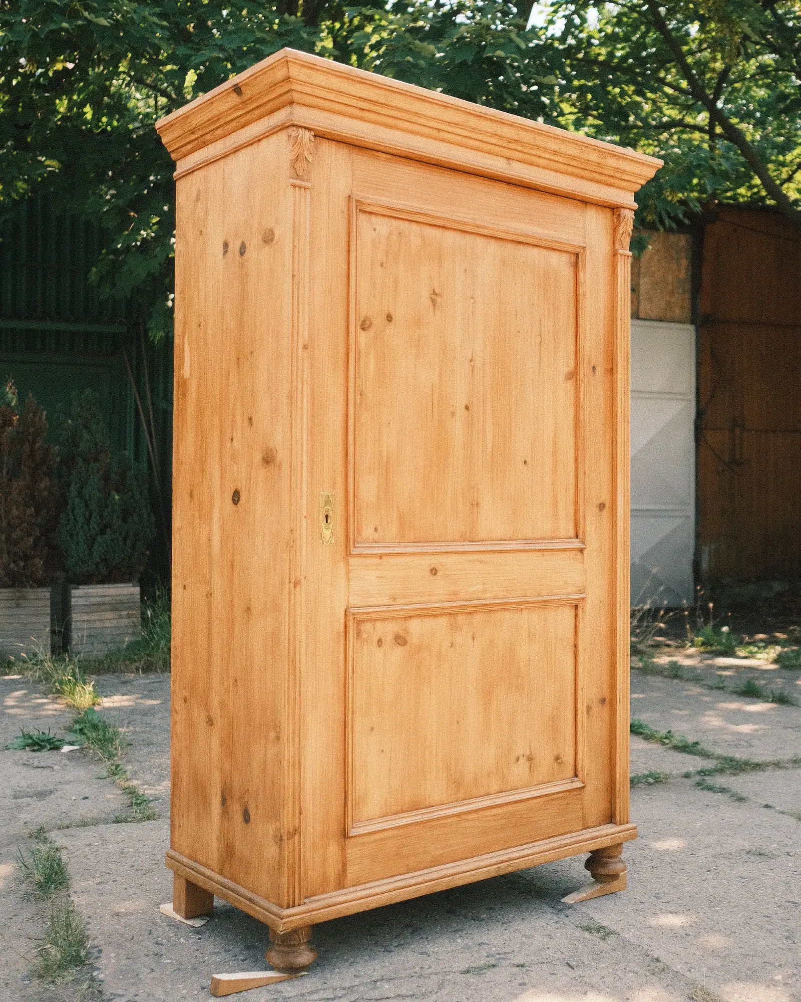 Skříň jednodveřová, stará, starožitný kus po restaurování, Ma Maison